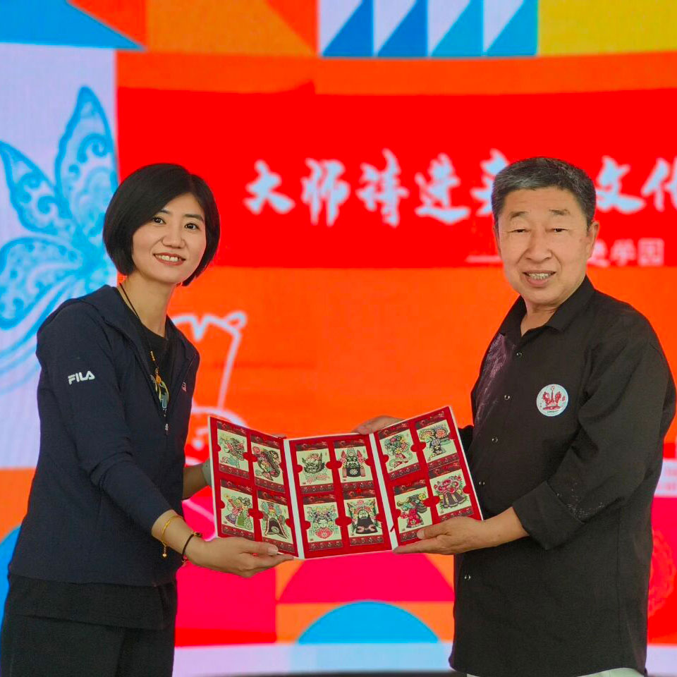非遗文化进幼儿园丨从“表演场”到“成长场”:当非遗大师走进育才幼儿学园,这个六一不一样